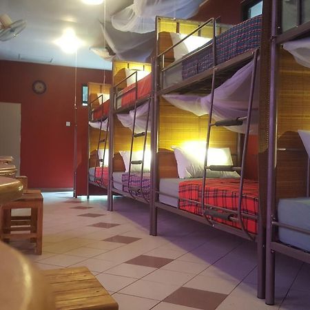 Hunch Backpackers Hostel Dar es Salaam Ngoại thất bức ảnh