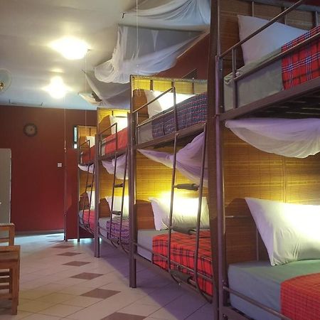 Hunch Backpackers Hostel Dar es Salaam Ngoại thất bức ảnh