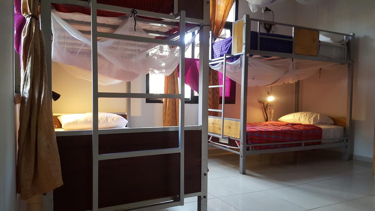 Hunch Backpackers Hostel Dar es Salaam Ngoại thất bức ảnh