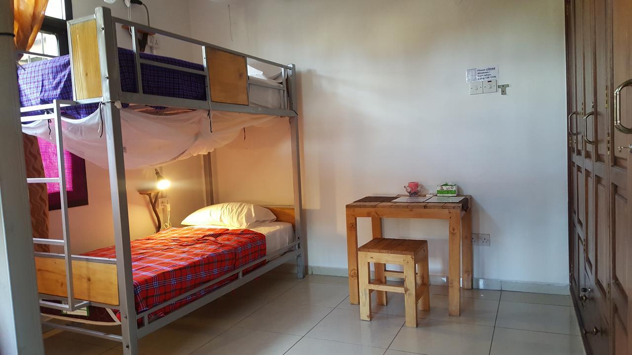 Hunch Backpackers Hostel Dar es Salaam Ngoại thất bức ảnh