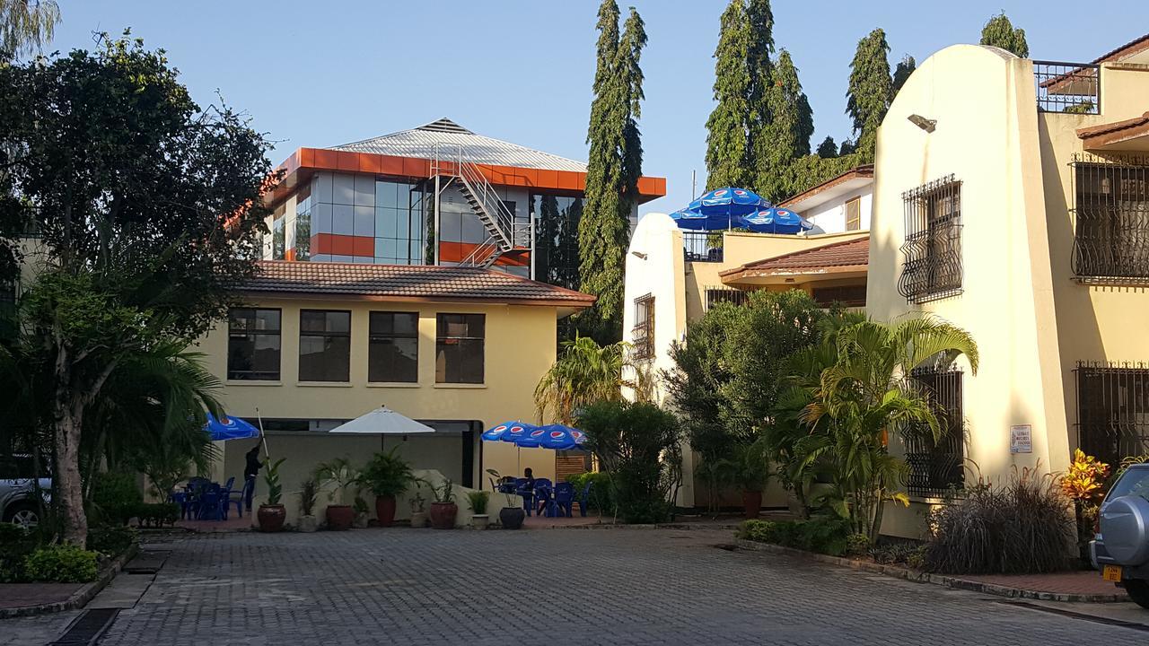 Hunch Backpackers Hostel Dar es Salaam Ngoại thất bức ảnh