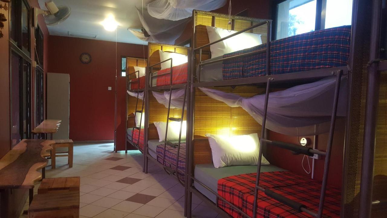 Hunch Backpackers Hostel Dar es Salaam Ngoại thất bức ảnh